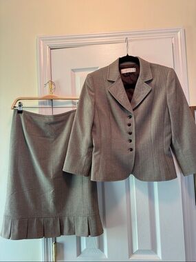 Tahari ASL Tailored Brown Women’s Skirt Suit